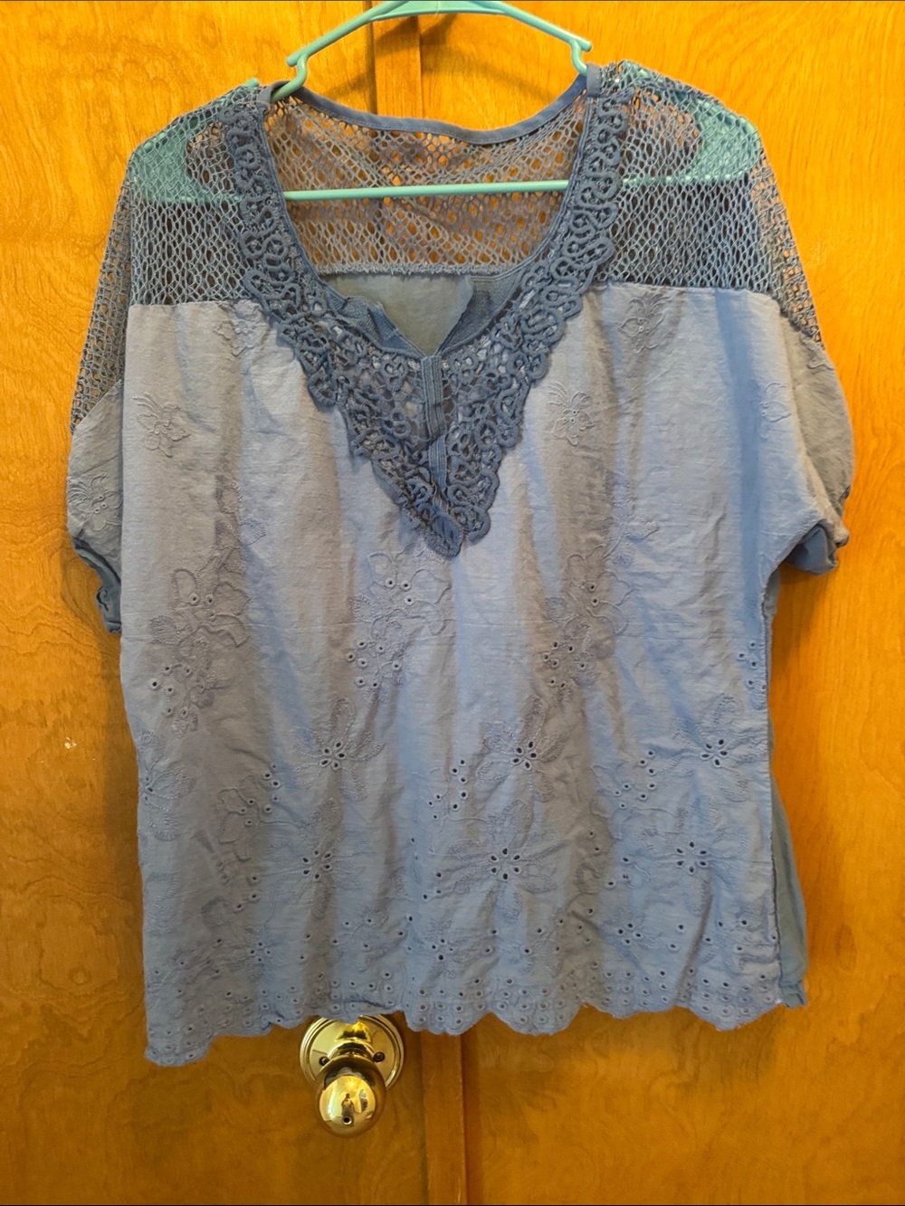 Women's Lace-Trim Eyelet Top - Dusty Blue